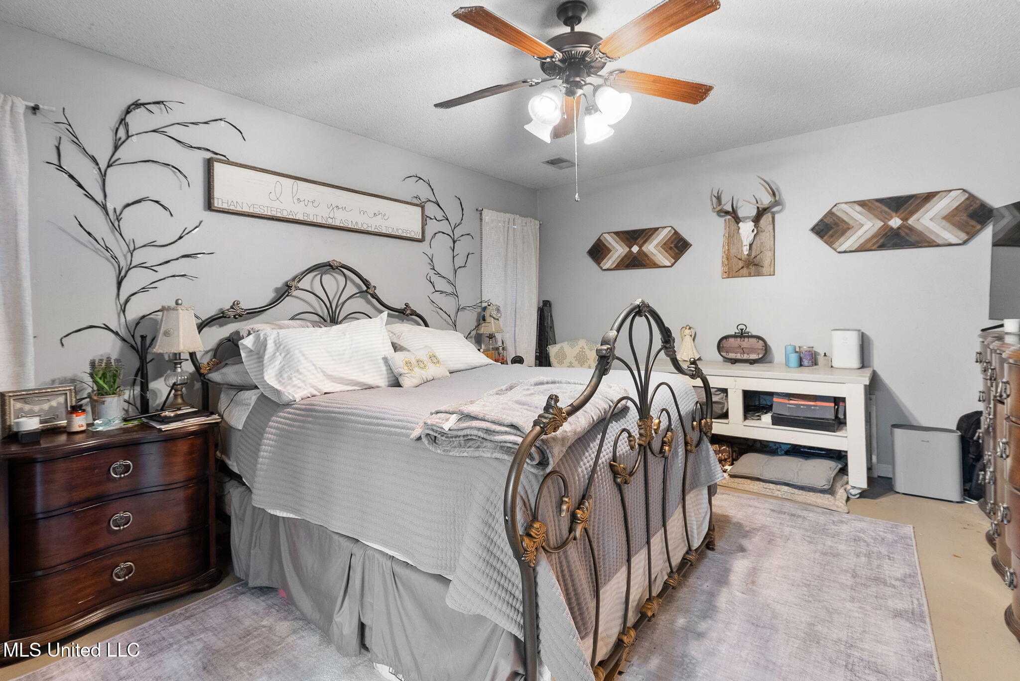 7286 Kingcrest Road Olive Branch, MS 38654 - Photo 17 of 25 16-web-or-mls-7286 Kingcrest Rd-15