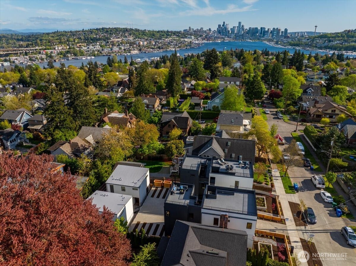 4120 Burke Avenue North Seattle, WA 98103 - Photo 1 of 27
