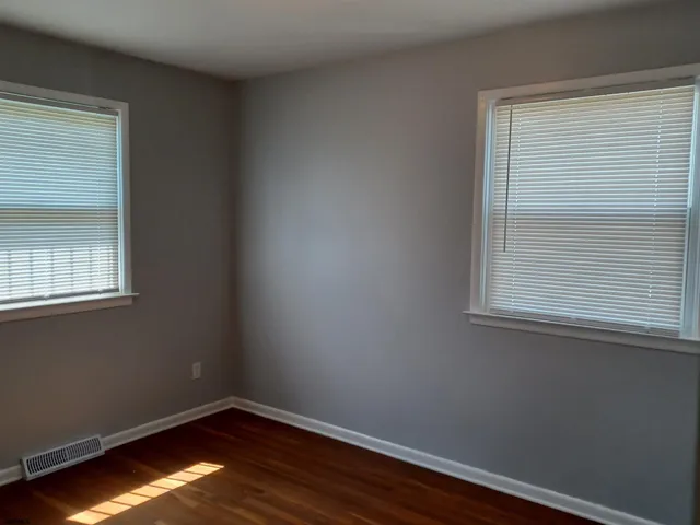 a view of empty room with window