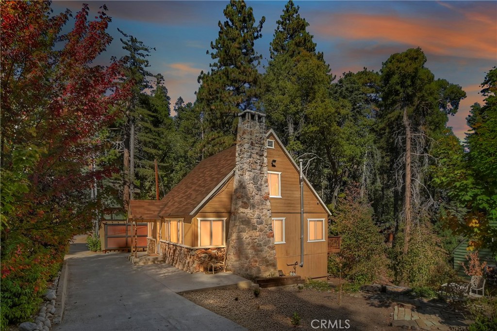 863 Oak Road Lake Arrowhead, CA 92385 - Photo 24 of 29 Gallery Image 24