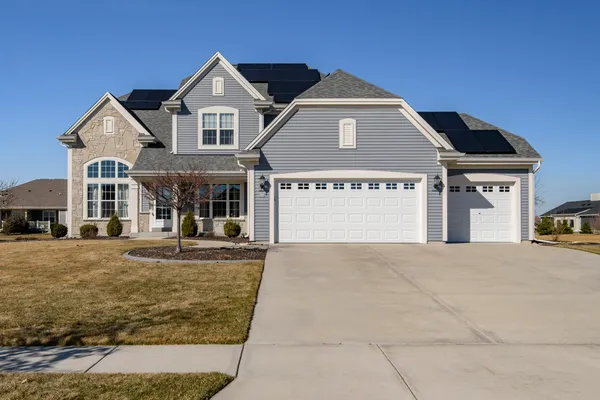 $675,000 | 512 Westlawn Avenue, Mukwonago, WI 53149