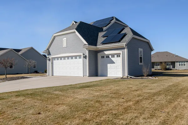 $675,000 | 512 Westlawn Avenue, Mukwonago, WI 53149