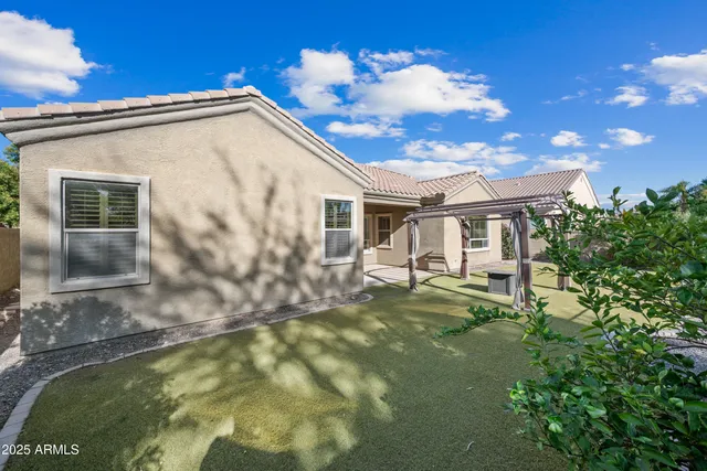 $2,695 | 2407 East Iris Drive, Chandler, AZ 85286