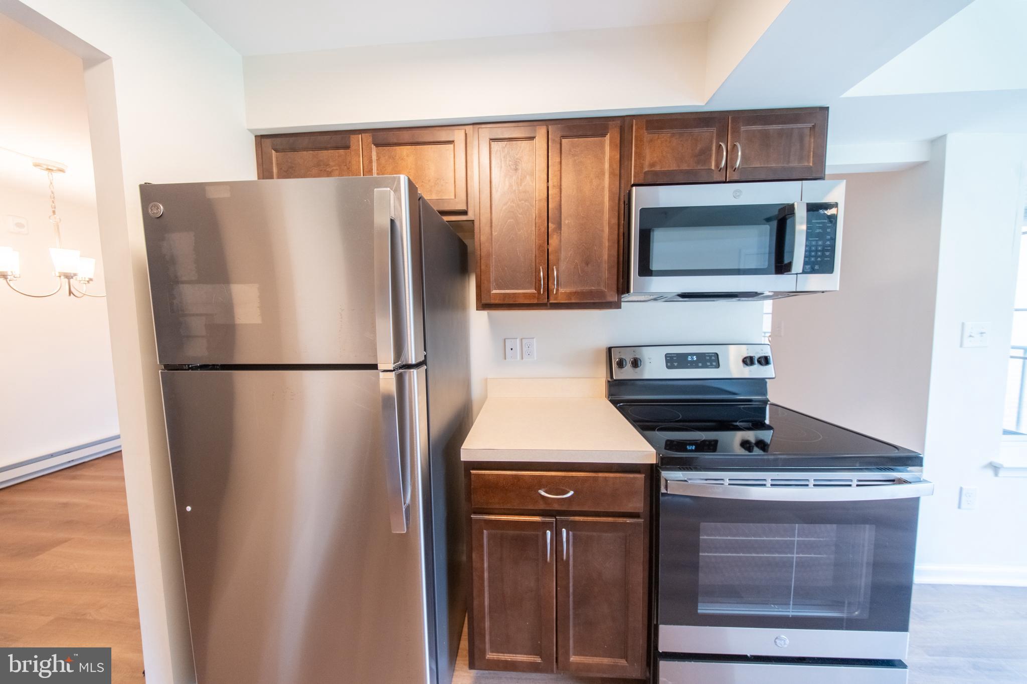 15210 Elkridge Way, Unit 912J Silver Spring, MD 20906 - Photo 18 of 35 Kitchen
