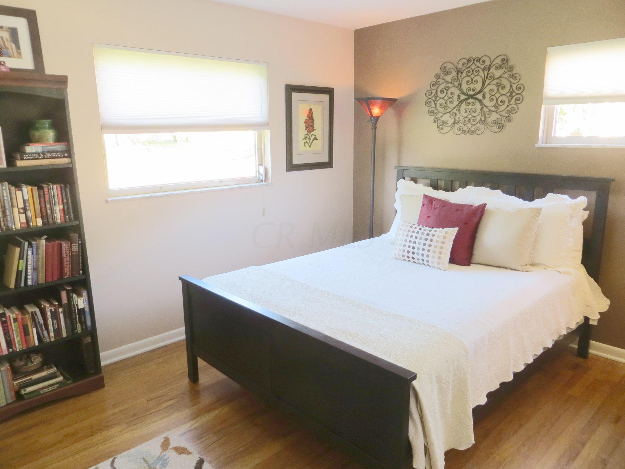 3142 Edgefield Road Columbus, OH 43221 - Photo 22 of 29