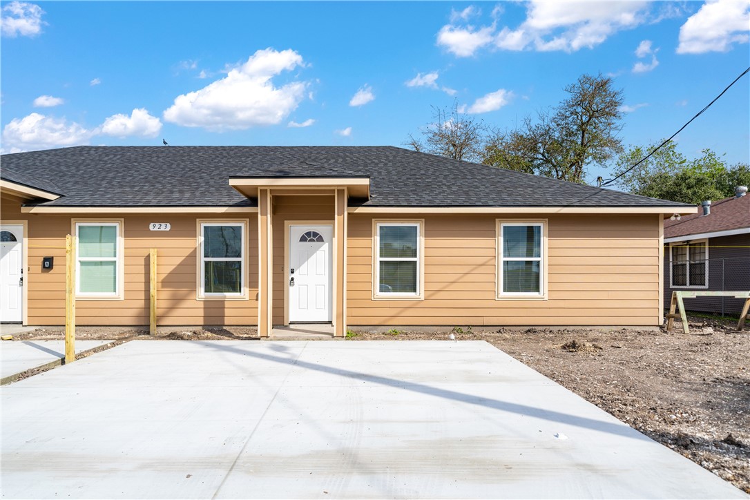 923 Craig Street Corpus Christi, TX 78404 - Photo 20 of 39