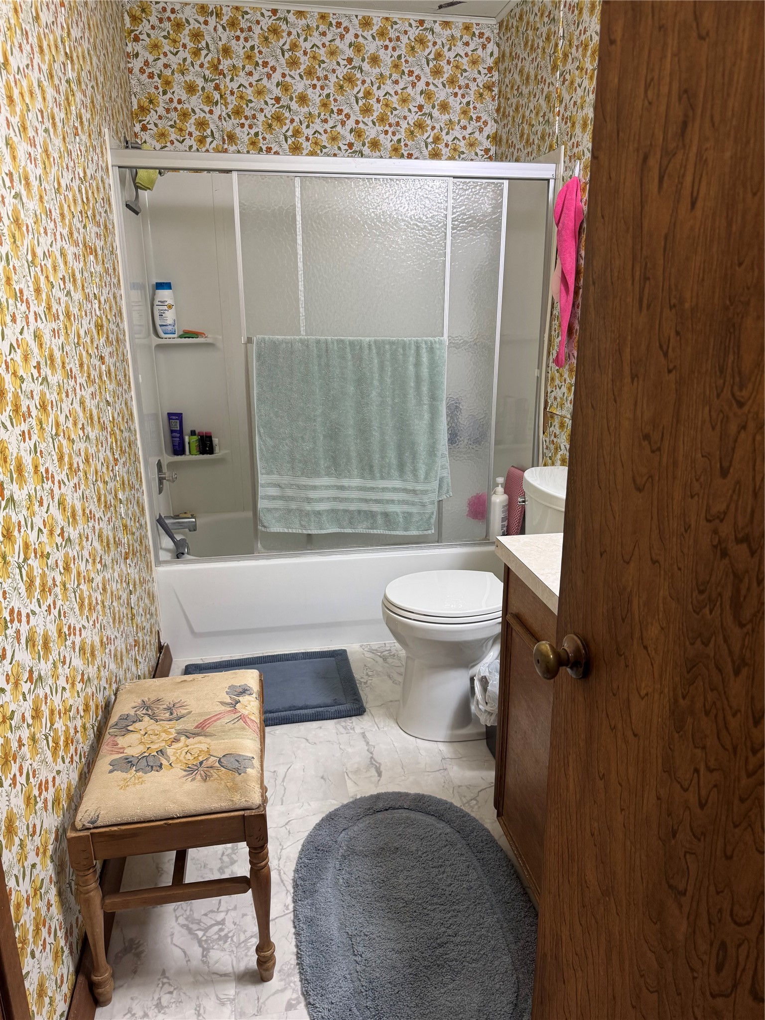 1239 Fm 1160 Road Louise, TX 77455 - Photo 17 of 24 a bathroom with a toilet a sink and a bathtub