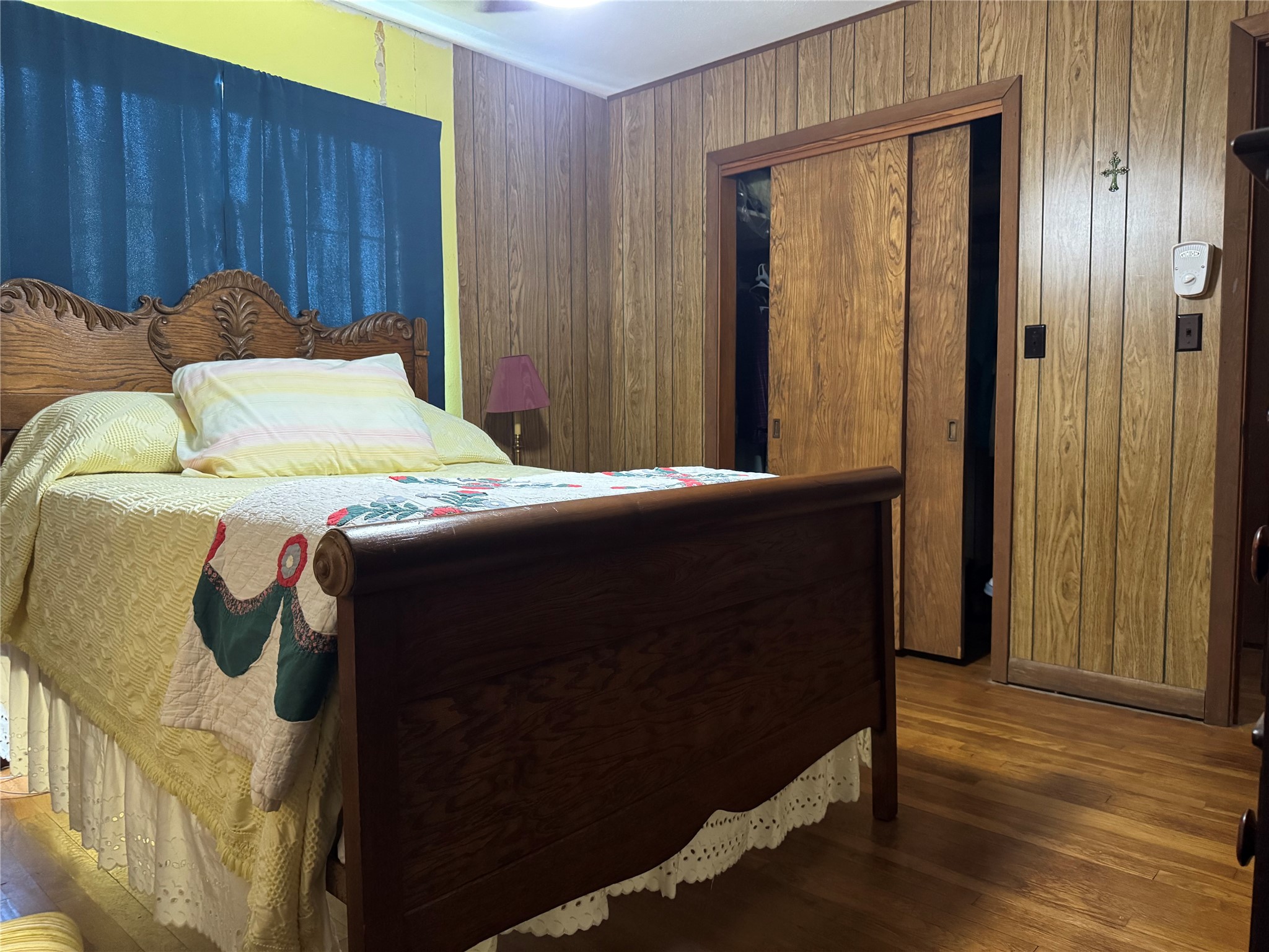 1239 Fm 1160 Road Louise, TX 77455 - Photo 22 of 24 a bedroom with a bed and a dresser