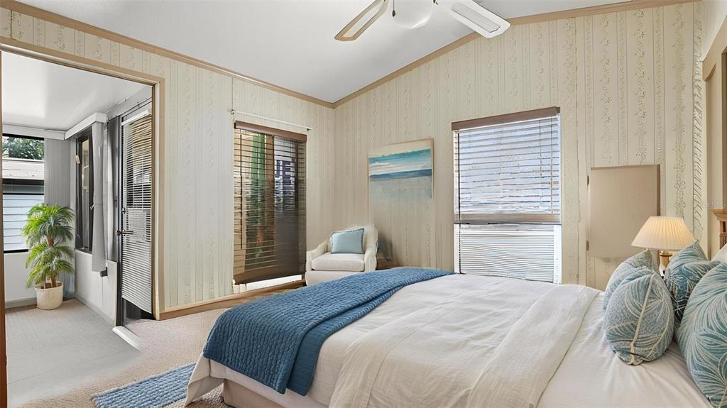 3000 Clarcona Road, Unit 362 Apopka, FL 32703 - Photo 18 of 32 a bedroom with a bed and a window