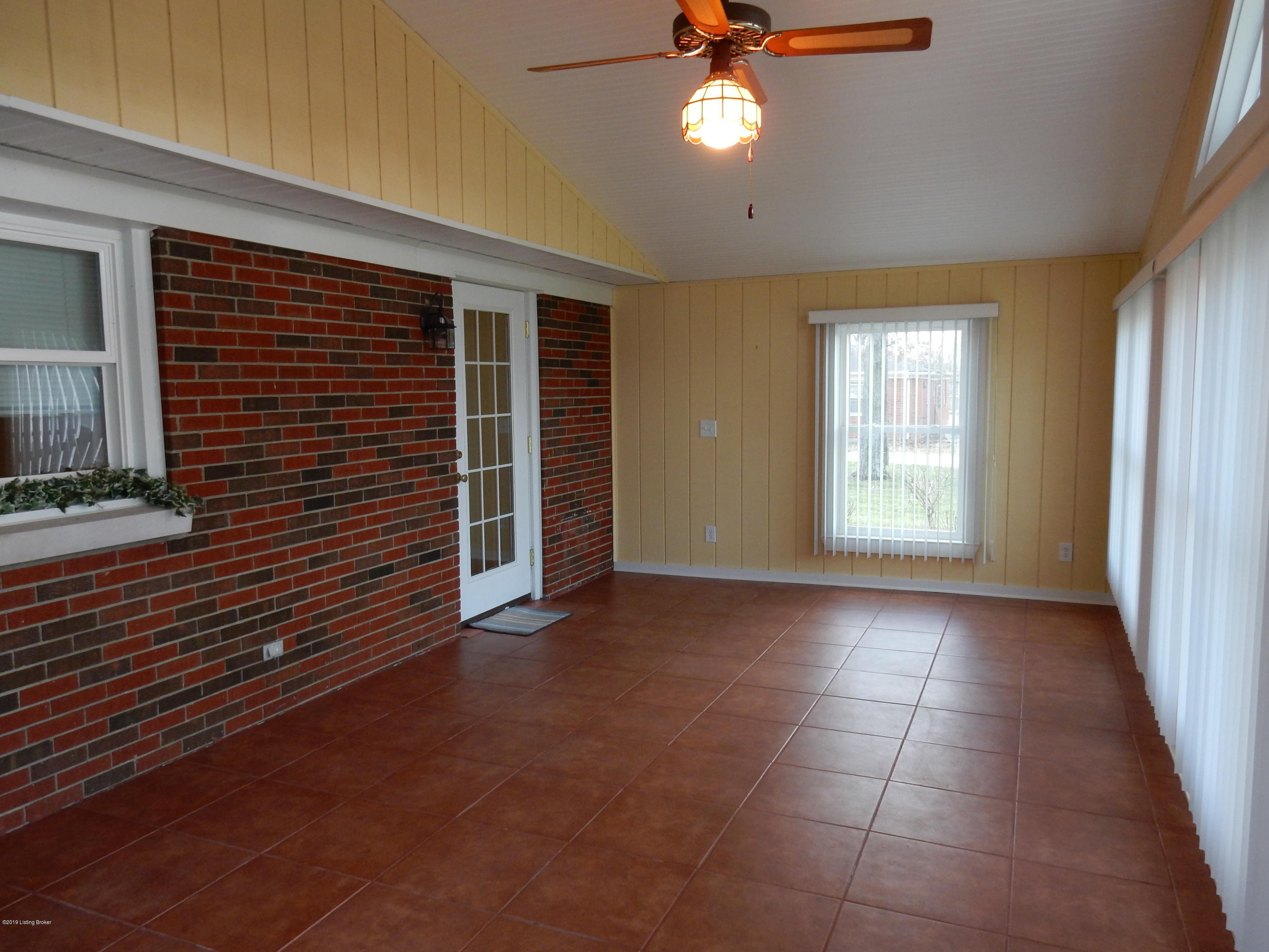 776 Beech Grv Road Shepherdsville, KY 40165 - Photo 8 of 36 004