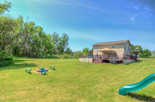 106 Daley Road Lapeer, MI 48446 - Photo 37 of 38 21146441-36.JPG