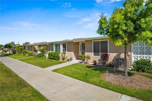 $499,000 | 1560 Homewood Road, Unit 114B, Seal Beach, CA 90740