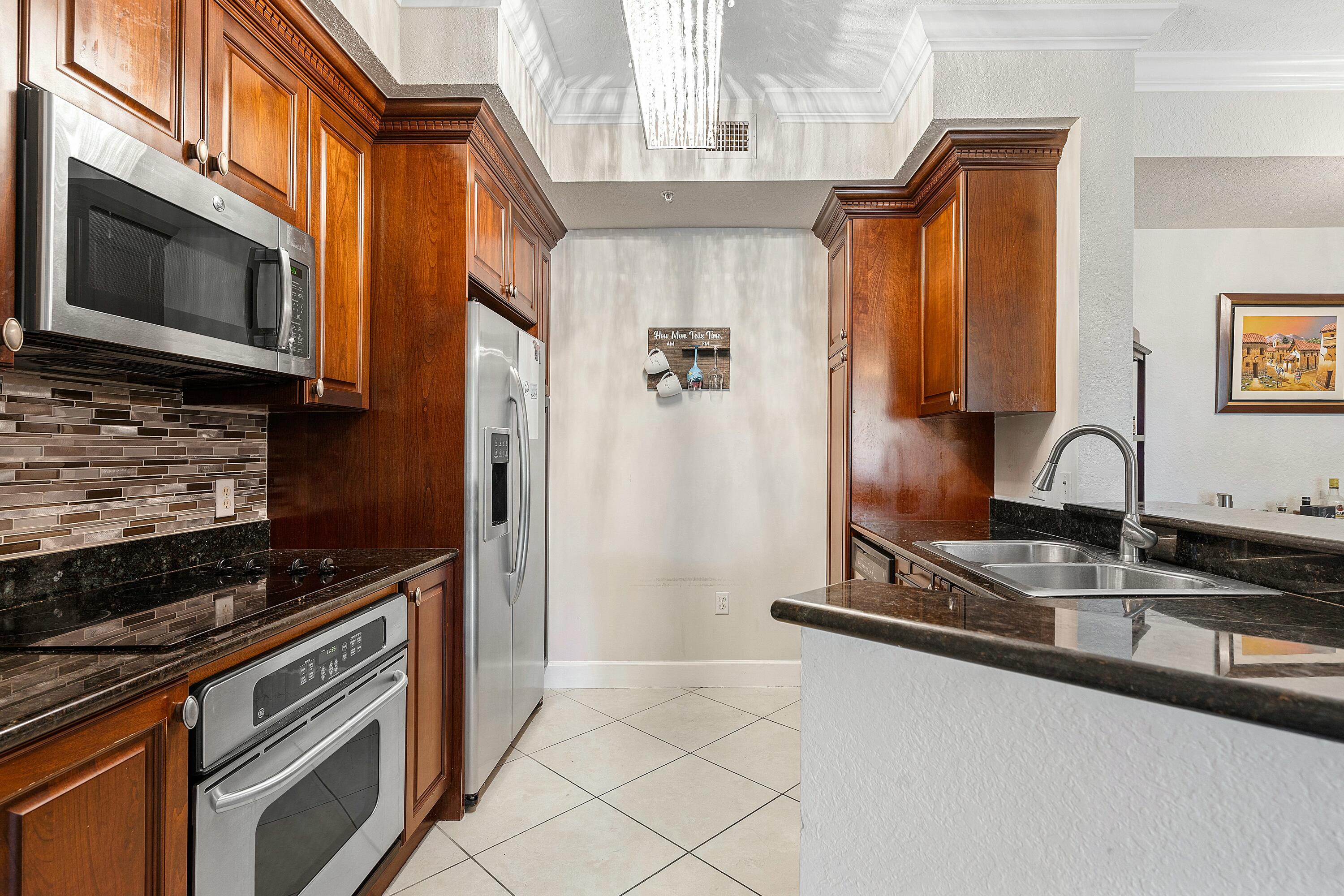 4 Renaissance Way, Unit 414 Boynton Beach, FL 33426 - Photo 6 of 19 Gourmet Kitchen