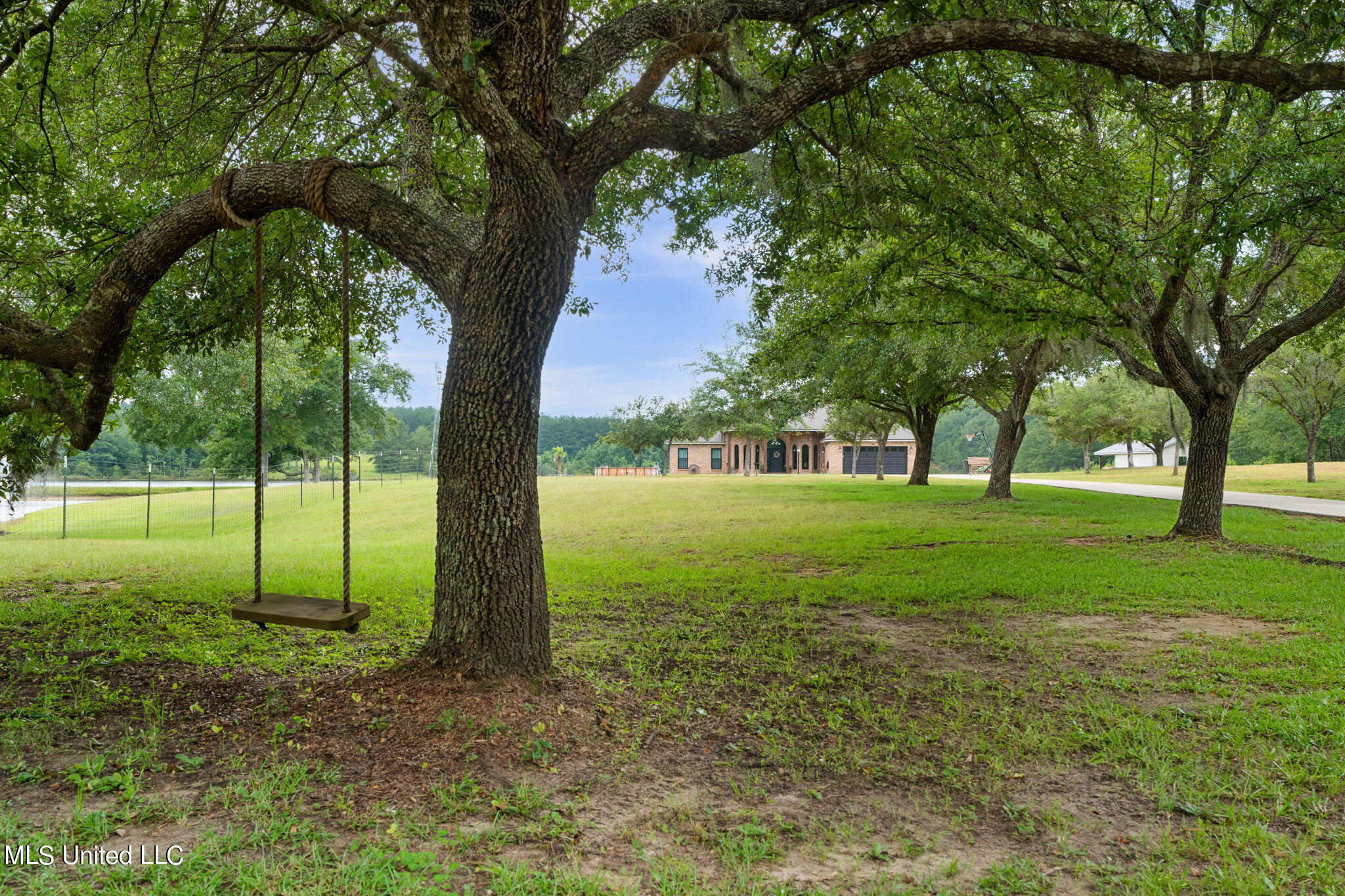 613 Thomas School Road Lumberton, MS 39455 - Photo 5 of 69 631_Thomas_School_Rd-5
