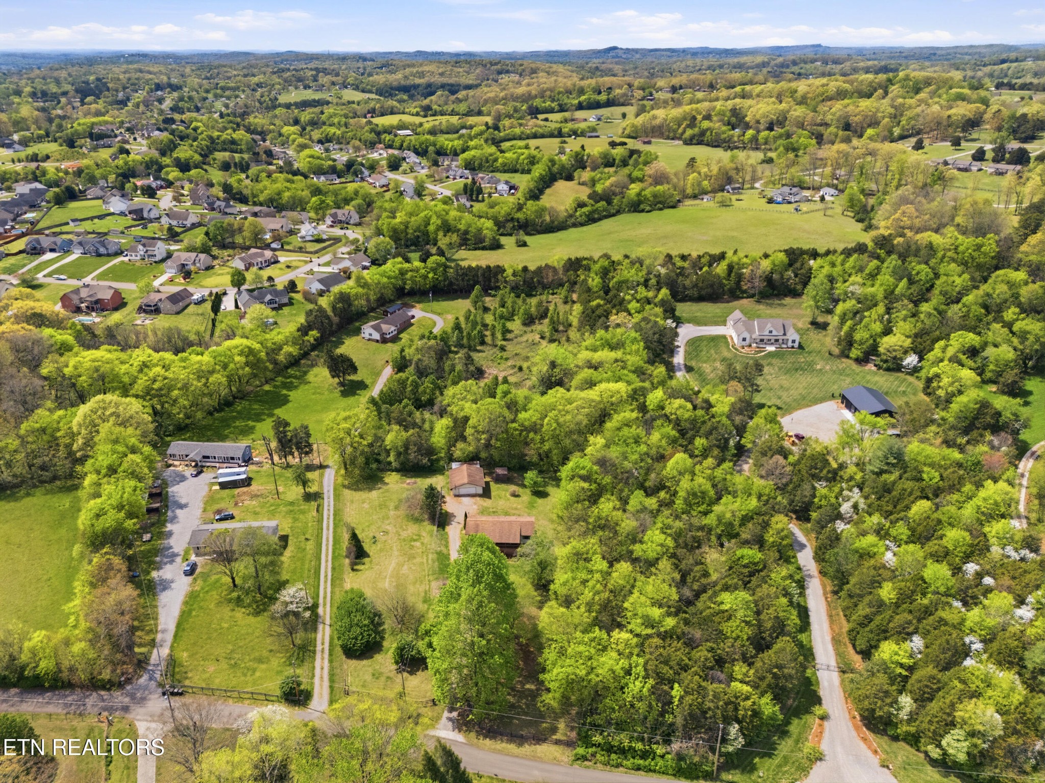 1835 Wilson Road Lenoir City, TN 37772 - Photo 54 of 57 a view of a garden