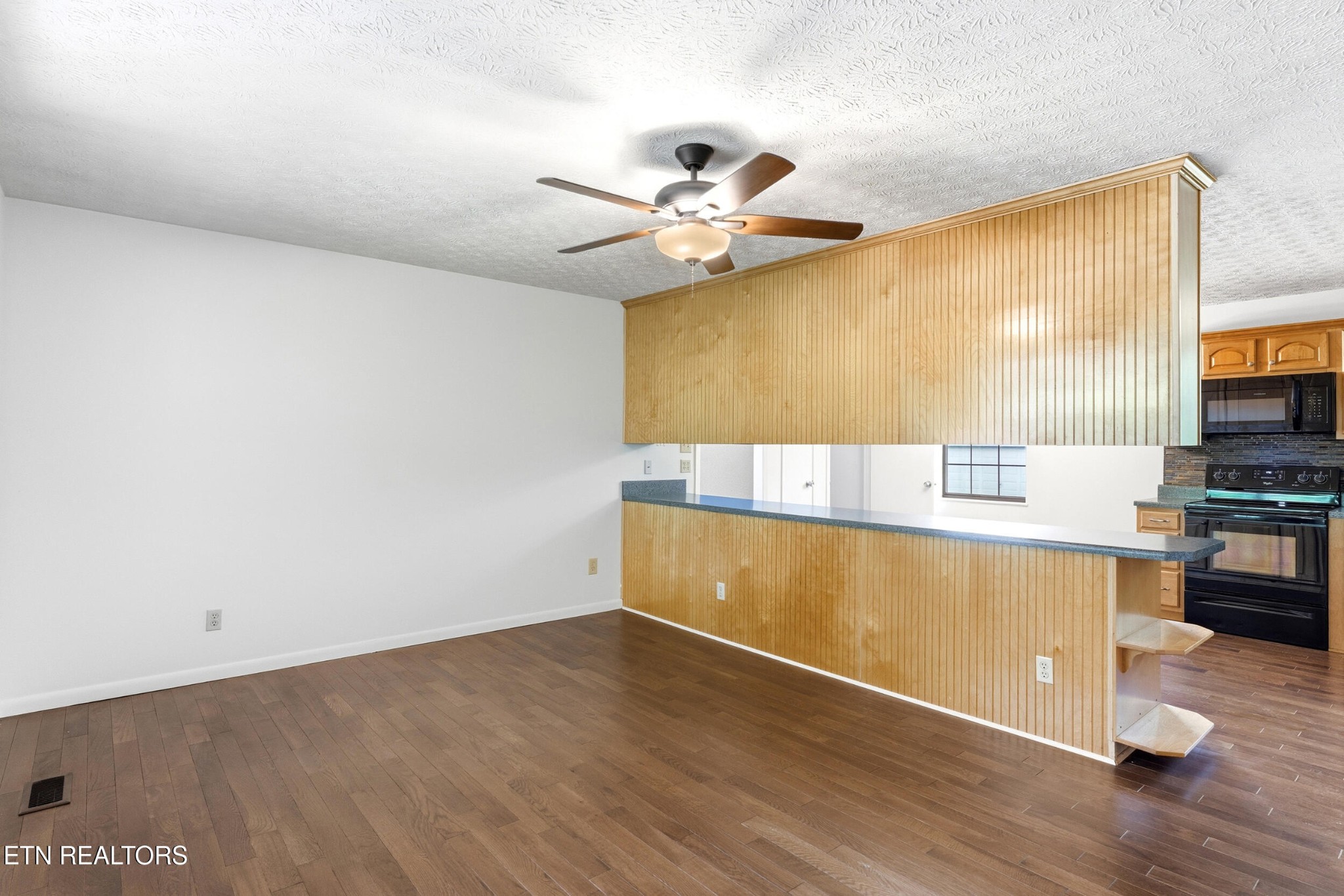 1835 Wilson Road Lenoir City, TN 37772 - Photo 6 of 57 a view of kitchen with wooden floor