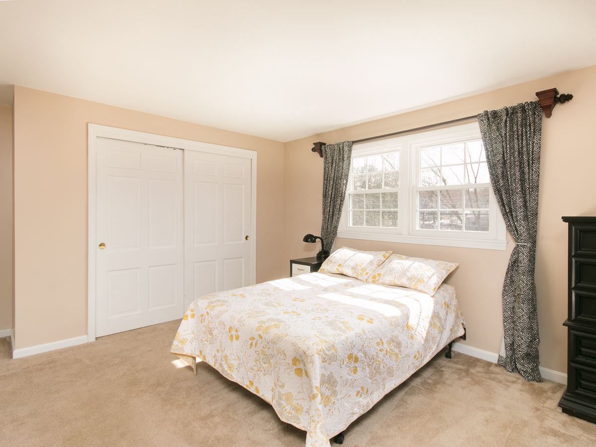 9 New Searles Road Nashua, NH 03062 - Photo 14 of 29