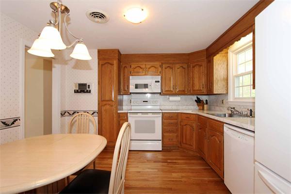 7 Old Wood Road Framingham, MA 01701 - Photo 10 of 24 Gallery Image 10