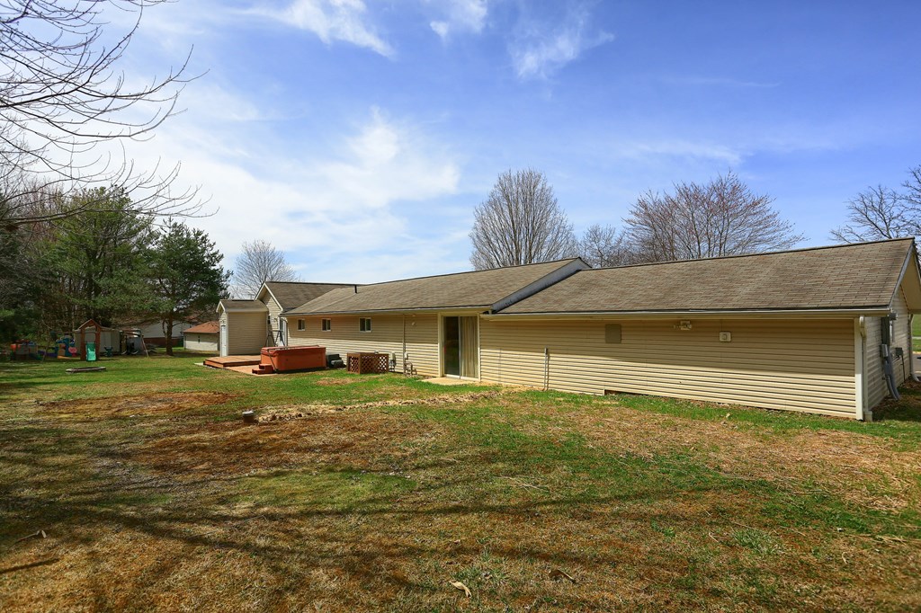 1068 Aaron Road Summerville, PA 15864 - Photo 4 of 41 Gallery Image 4