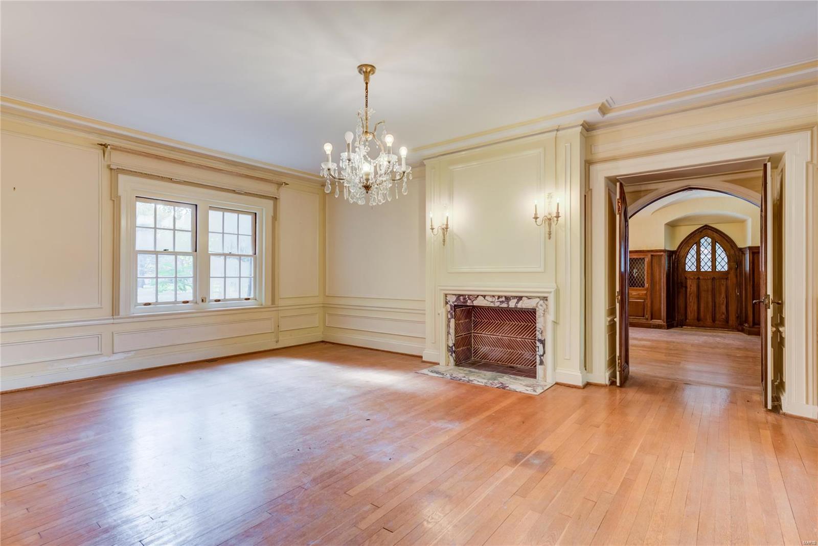 1601 Warson Road Ladue, MO 63124 - Photo 11 of 38 Gallery Image 11