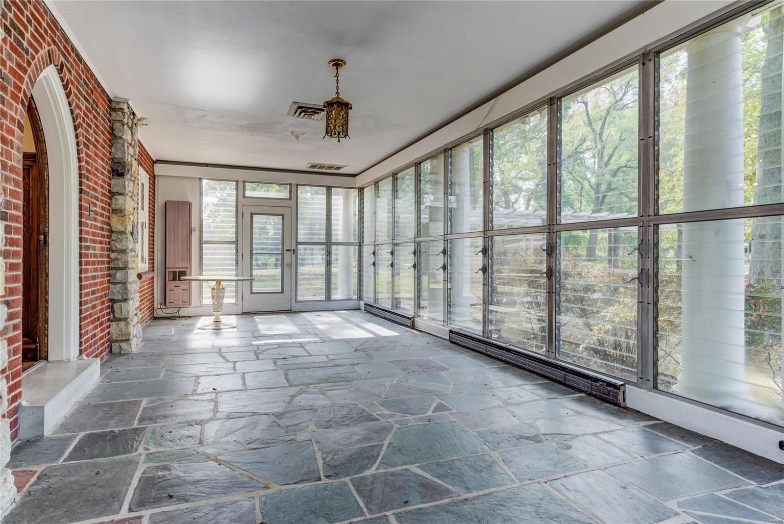 1601 Warson Road Ladue, MO 63124 - Photo 19 of 38 Gallery Image 19