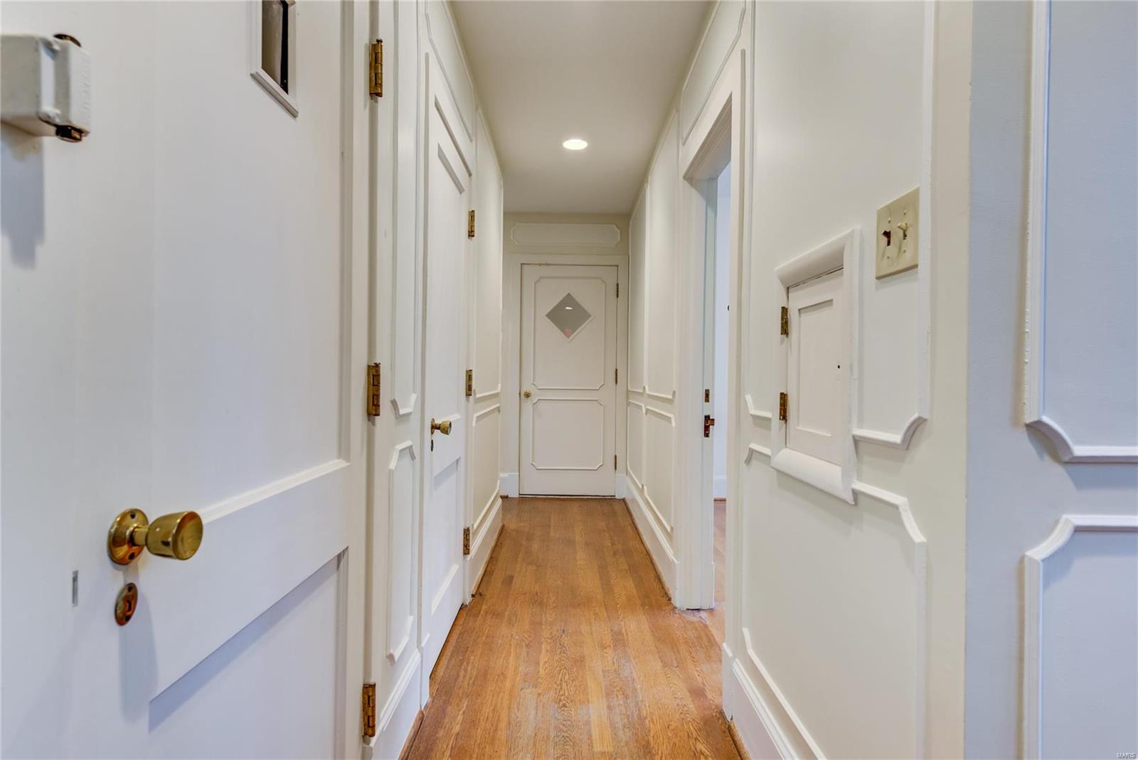 1601 Warson Road Ladue, MO 63124 - Photo 22 of 38 Gallery Image 22