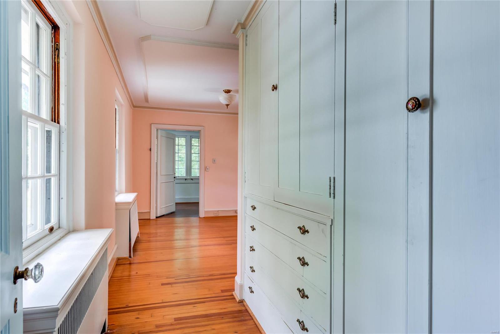1601 Warson Road Ladue, MO 63124 - Photo 29 of 38 Gallery Image 29