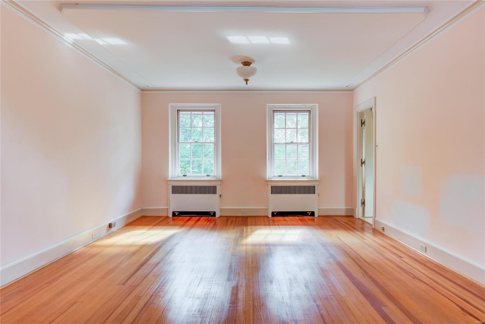 1601 Warson Road Ladue, MO 63124 - Photo 30 of 38 Gallery Image 30