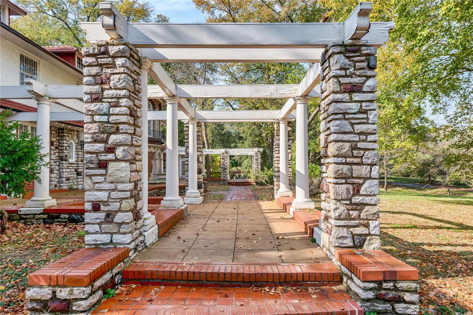 1601 Warson Road Ladue, MO 63124 - Photo 36 of 38 Gallery Image 36