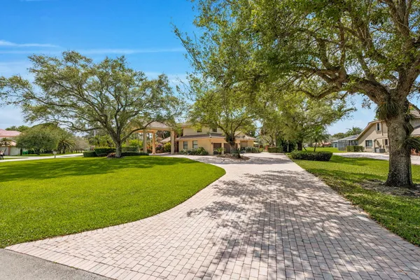 $1,749,000 | 3201 Southwest 134th Terrace, Davie, FL 33330