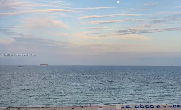 $2,800 | 100 Lincoln Road, Unit 1136, Miami Beach, FL 33139