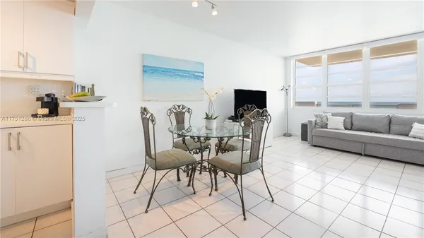 $2,800 | 100 Lincoln Road, Unit 1136, Miami Beach, FL 33139