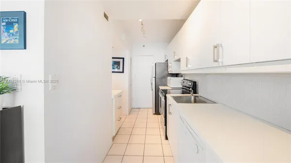 $2,800 | 100 Lincoln Road, Unit 1136, Miami Beach, FL 33139