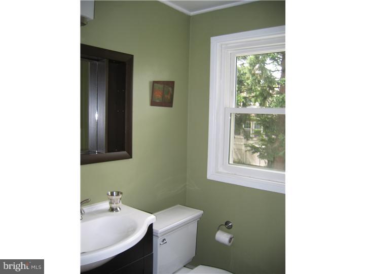 47 Tweed Road Levittown, PA 19056 - Photo 17 of 21 Bathroom