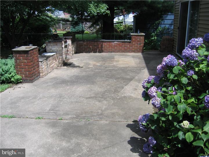 47 Tweed Road Levittown, PA 19056 - Photo 20 of 21 Patio