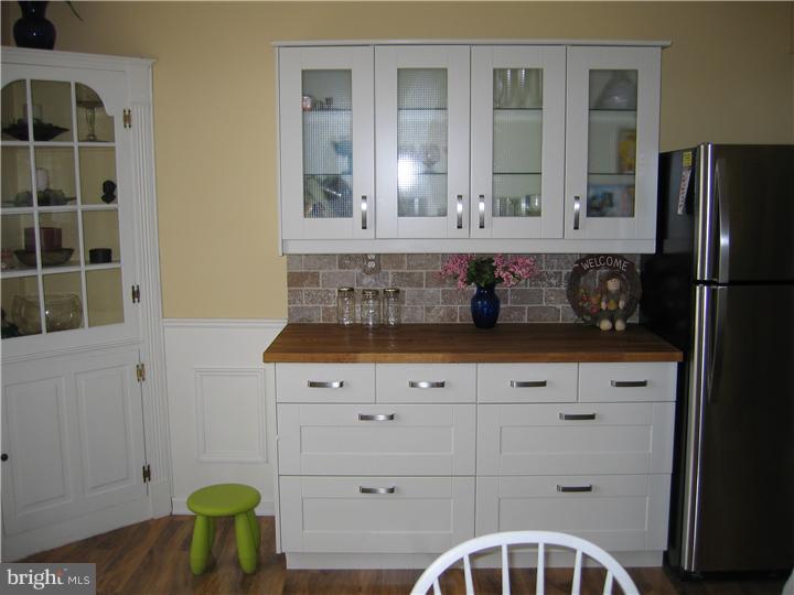 47 Tweed Road Levittown, PA 19056 - Photo 7 of 21 Dining Room