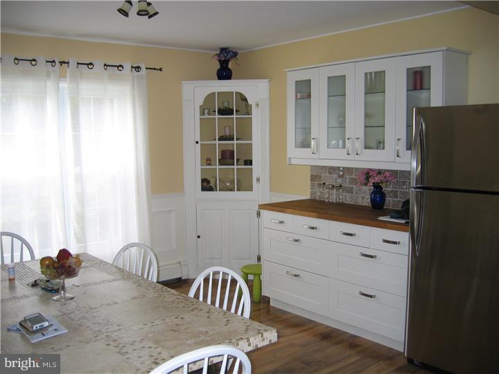 47 Tweed Road Levittown, PA 19056 - Photo 8 of 21 Dining Room