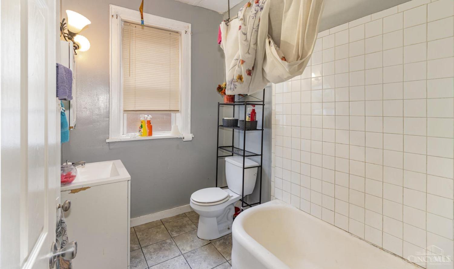 4829 Reading Road Cincinnati, OH 45237 - Photo 16 of 21