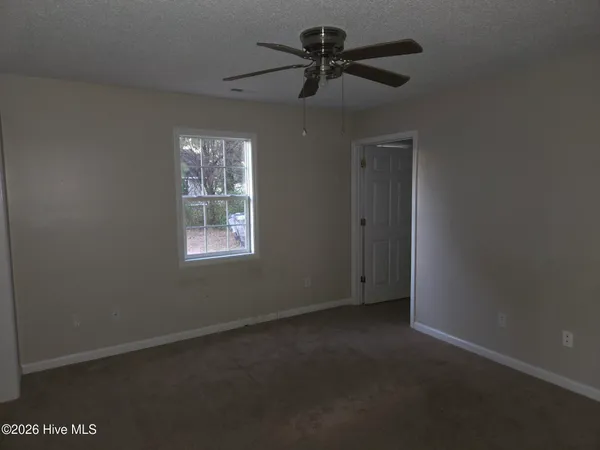 $213,500 | 442 Dion Drive, Hubert, NC 28539