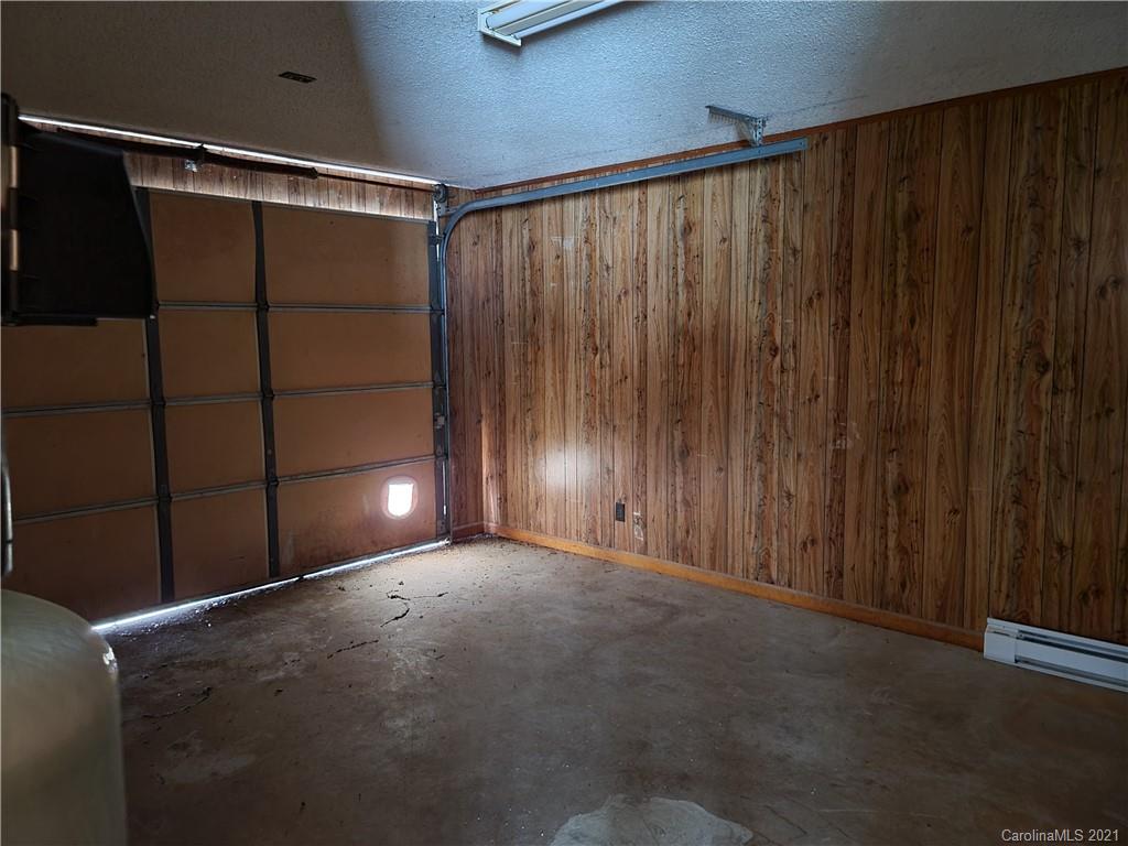 1360 Greasy Branch Road Bryson City, NC 28713 - Photo 3 of 17 Gallery Image 3