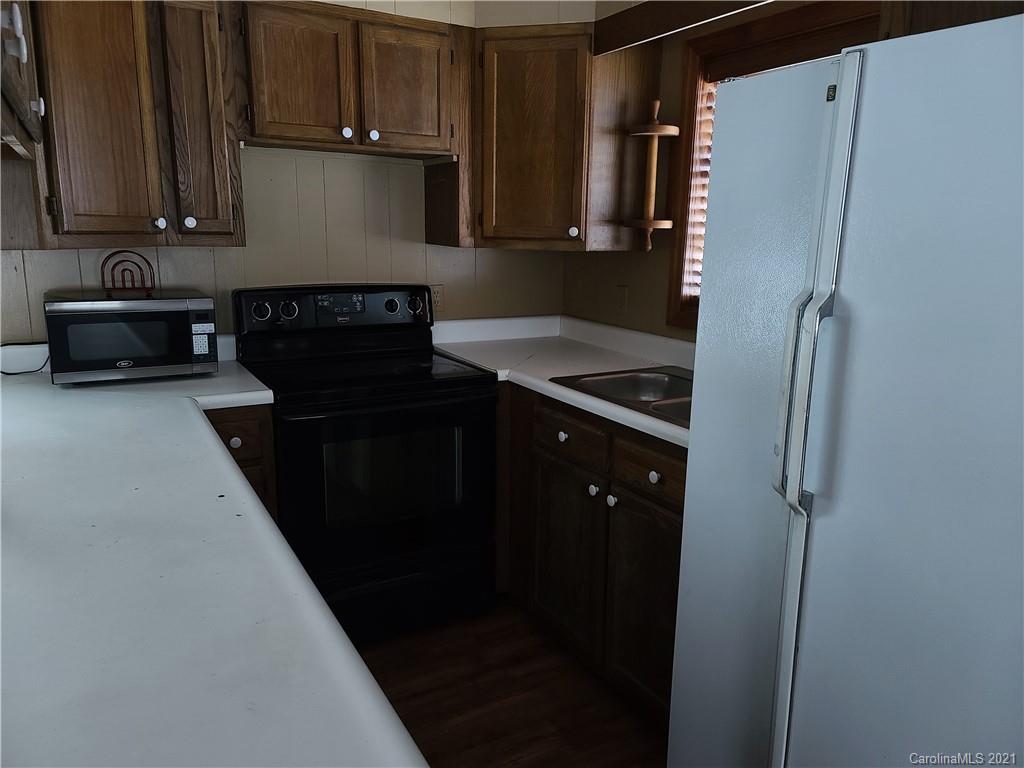 1360 Greasy Branch Road Bryson City, NC 28713 - Photo 5 of 17 Gallery Image 5