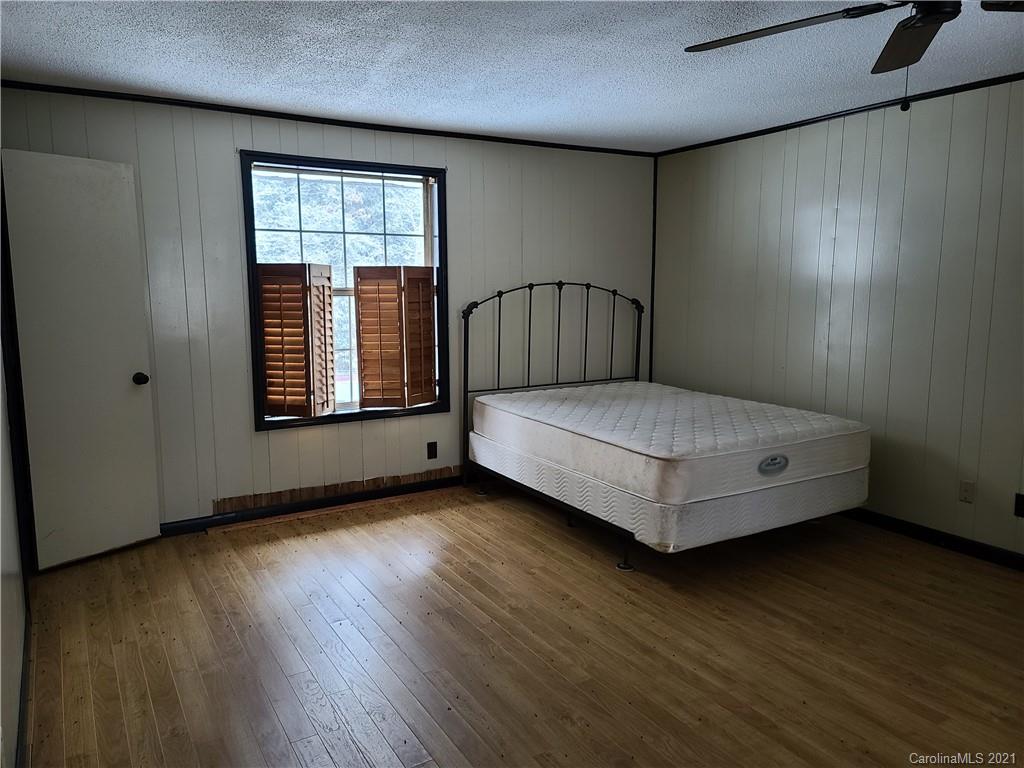 1360 Greasy Branch Road Bryson City, NC 28713 - Photo 7 of 17 Gallery Image 7