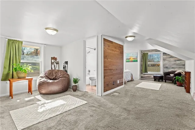 $399,000 | 22 Clipper Drive, Lake Tapawingo, MO 64015