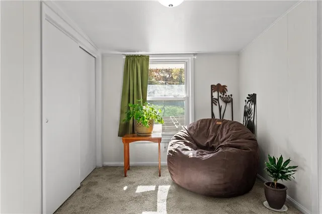 $399,000 | 22 Clipper Drive, Lake Tapawingo, MO 64015