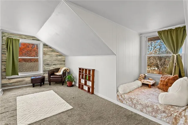 $399,000 | 22 Clipper Drive, Lake Tapawingo, MO 64015