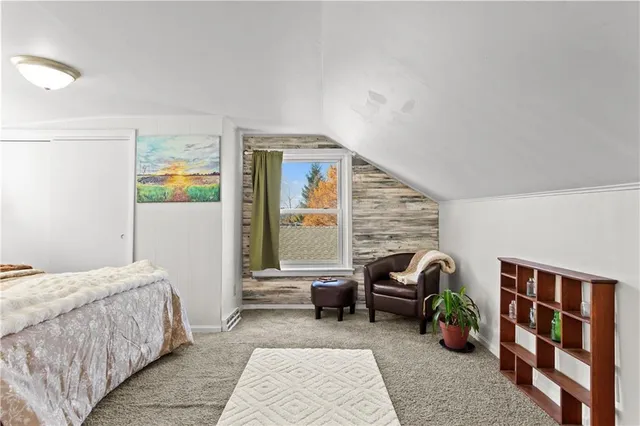 $399,000 | 22 Clipper Drive, Lake Tapawingo, MO 64015