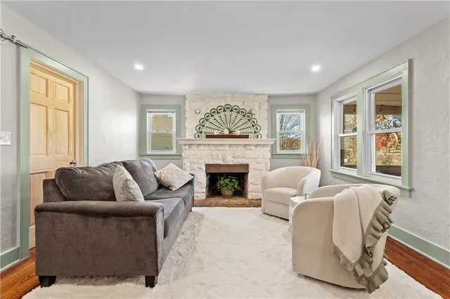 $359,000 | 22 Clipper Drive, Lake Tapawingo, MO 64015