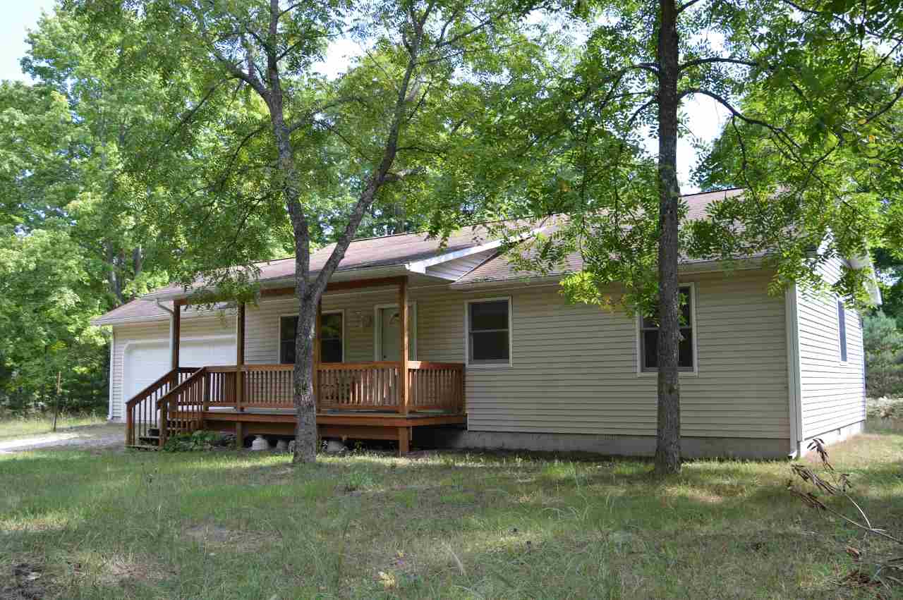 311 South Zimmerman Road Beulah, MI 49617 - Photo 2 of 30 1837839-1.JPG