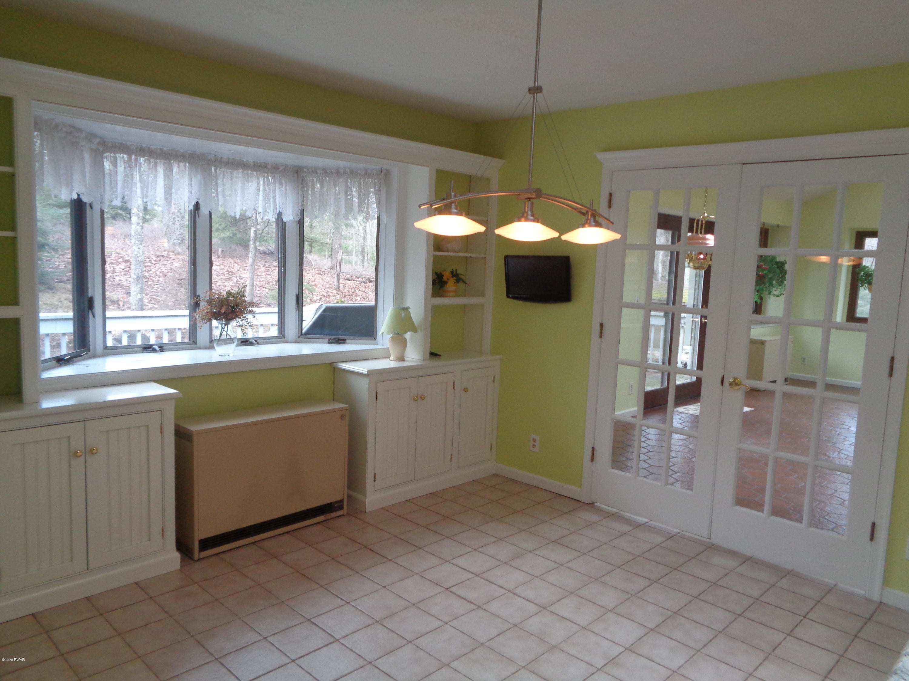 324 Maple Ridge Drive Hawley, PA 18428 - Photo 14 of 30 Dining Room