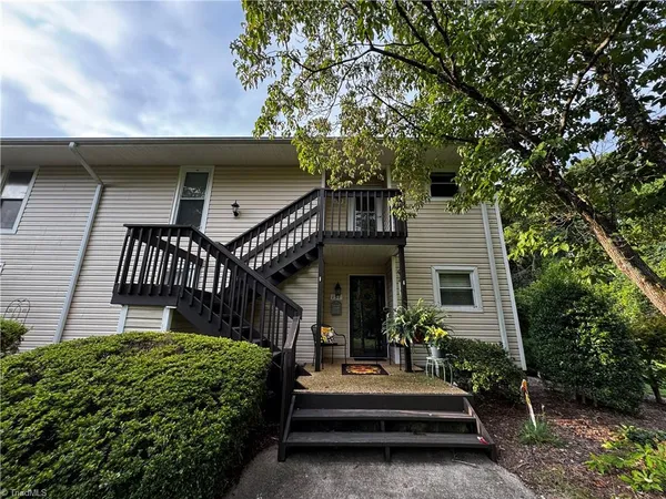 $1,395 | 132 Turnwood Lane, Winston-Salem, NC 27104
